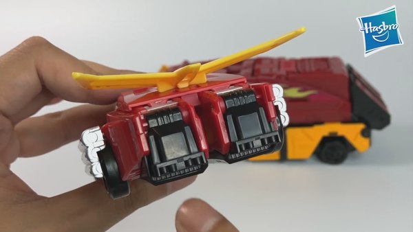 Power Of The Primes Leader Wave 1 Rodimus Prime Chinese Video Review With Screenshots 26 (26 of 76)